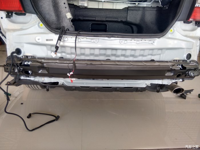 发几张凯美瑞防撞梁照片