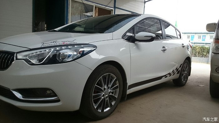 【图】闲来无事,给小三贴了个车身拉花,感觉还不错_起亚k3/k3s论坛