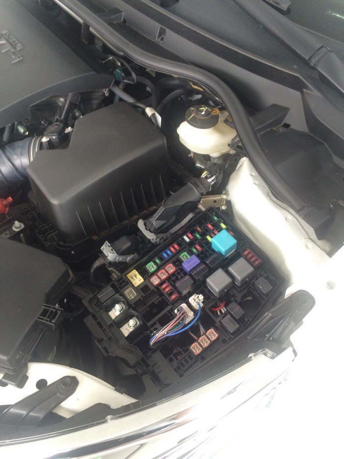 新卡罗拉(2014款卡罗拉)的点烟器的保险丝是多少a的?