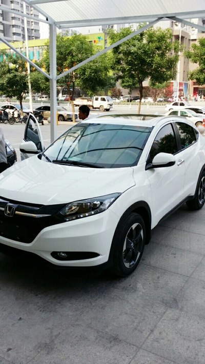 缤智白色豪华提车一个月感受