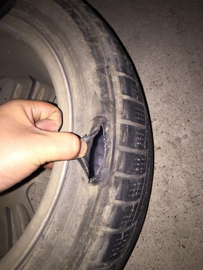 车胎爆了,求安慰