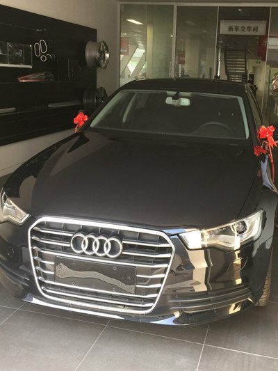 奥迪a6l提车了提车了.快来围观.