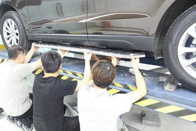 q5踏板安装完成啦,和大家分享一下安装过程,跟拍实图