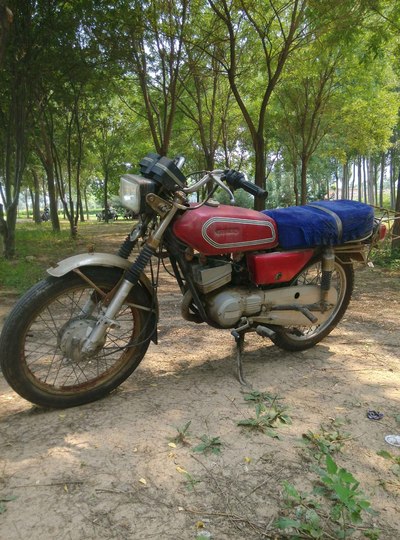 经典老车之南方雅马哈125