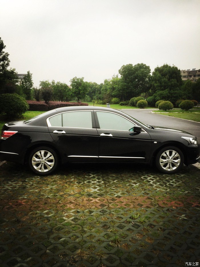 八代雅阁完美升级17寸轮毂请欣赏