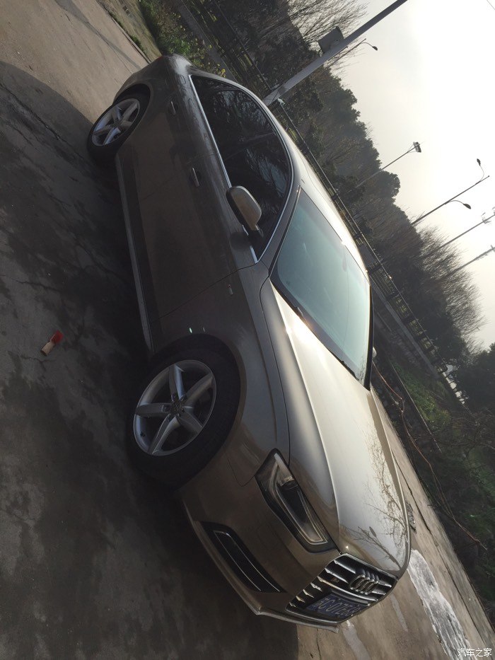 最近想买a4l,据说达喀尔金颜色已经停产了?