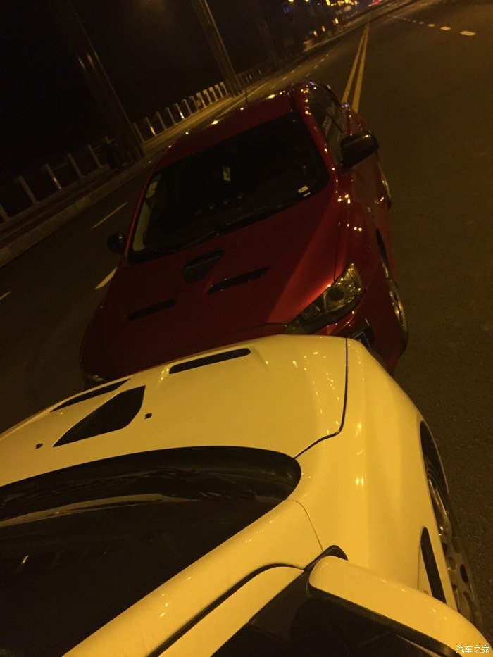 红白双煞天刚晴无聊拍几个顺便遛遛车