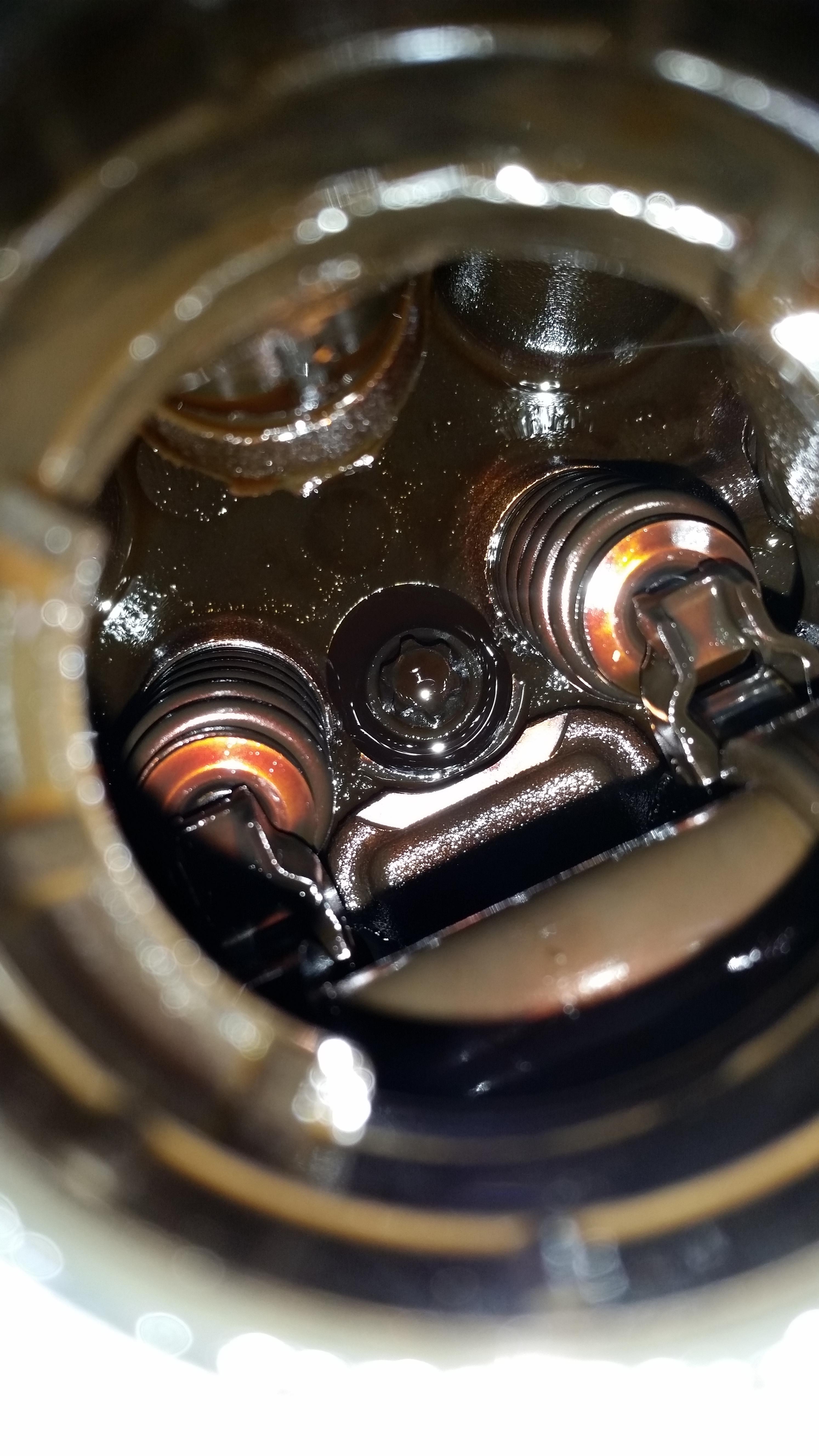 发动机油泥积炭重