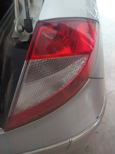 右后刹车灯不亮了,什么型号的,有知道的车友吗